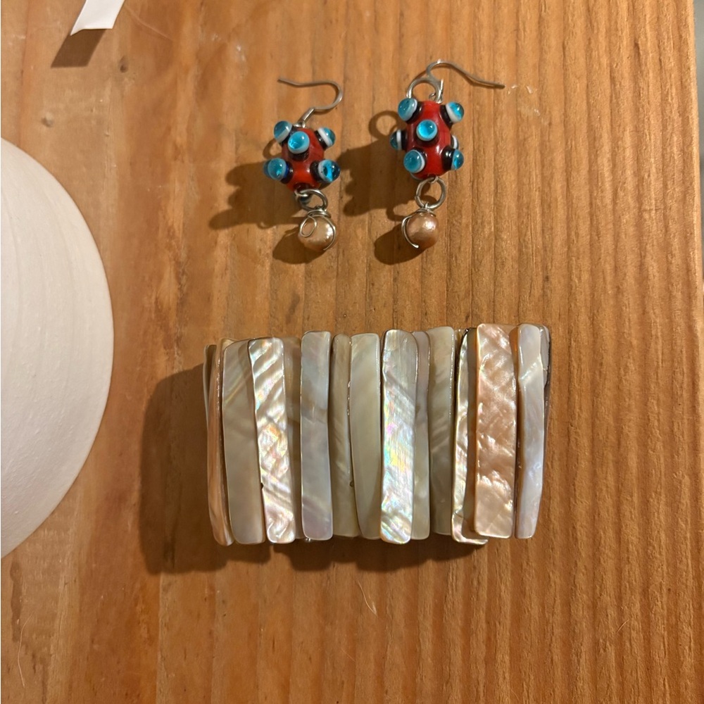 Earrings and bracelet set